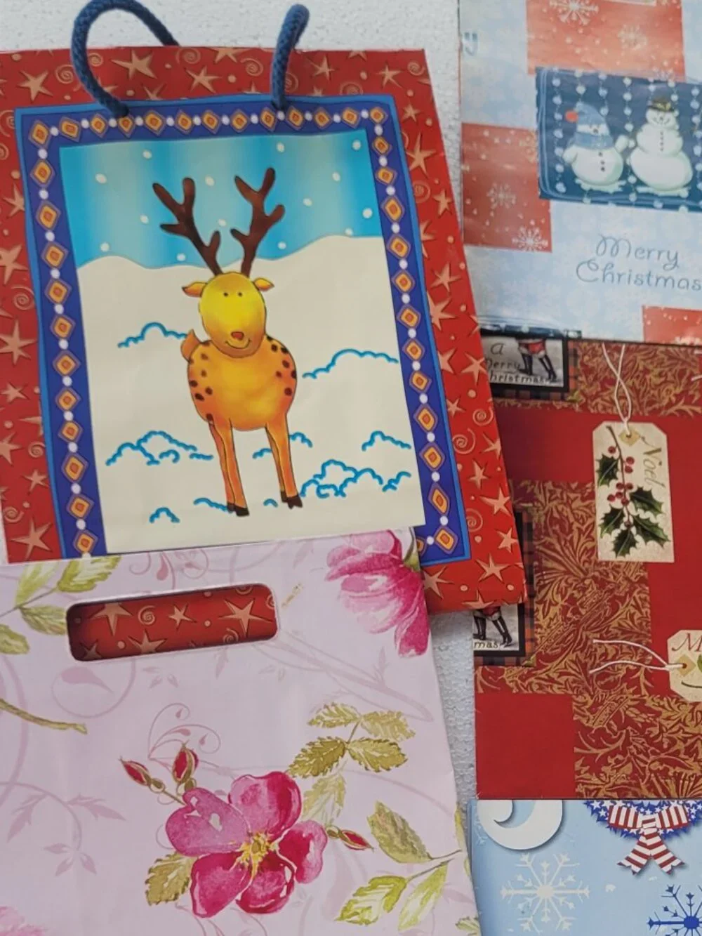 Deluxe Stationery Gift Box 6 Dividers 46 Greeting Cards Wrapping Paper 2 Bags